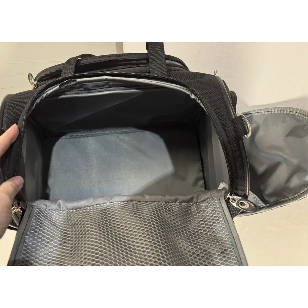American Tourister zippers works